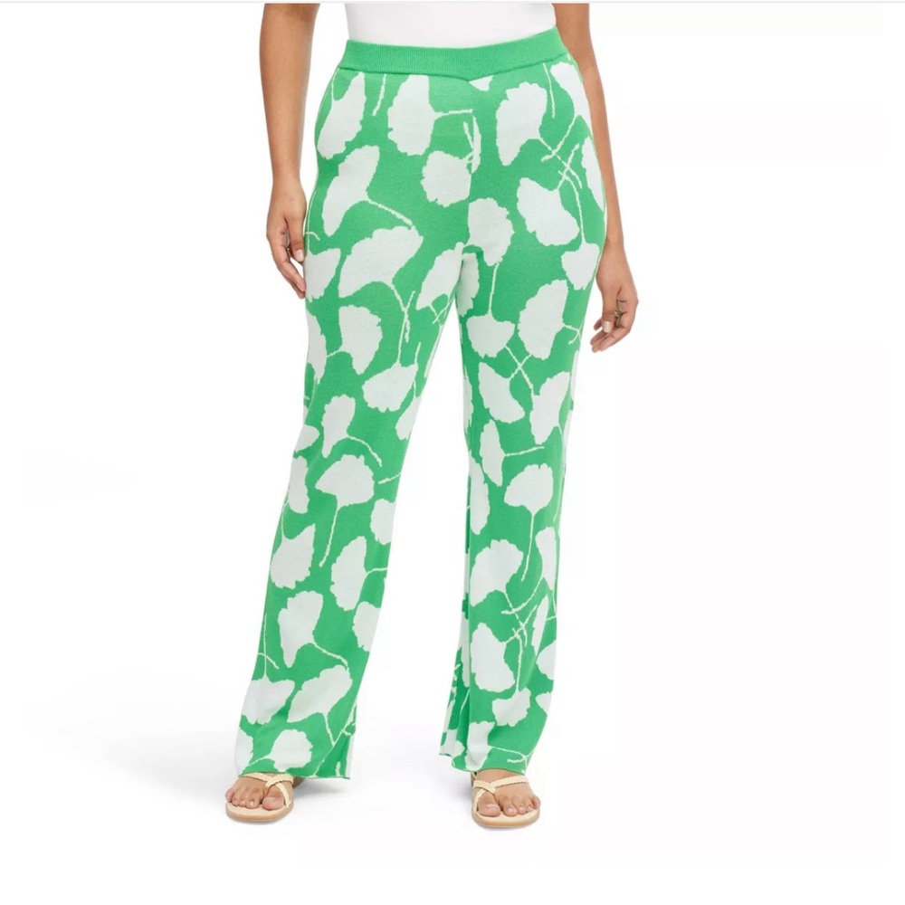 DVF for Target 🎯 NWT Knit Green & White Pants